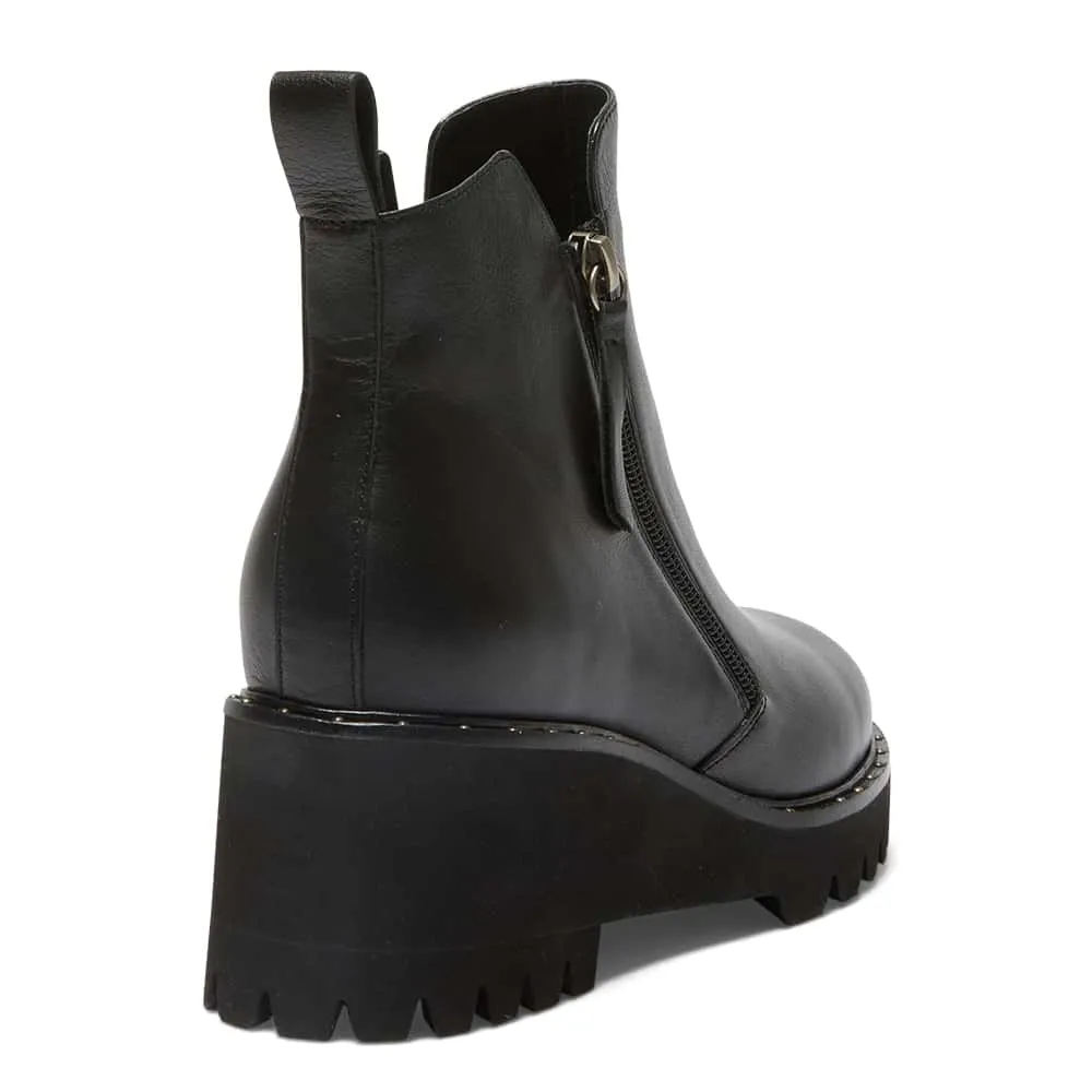 Jester Boot in Black Leather