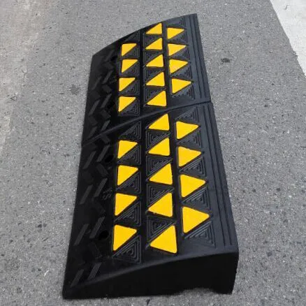 Rubber Kerb Ramp Slope Size 500*380*160mm